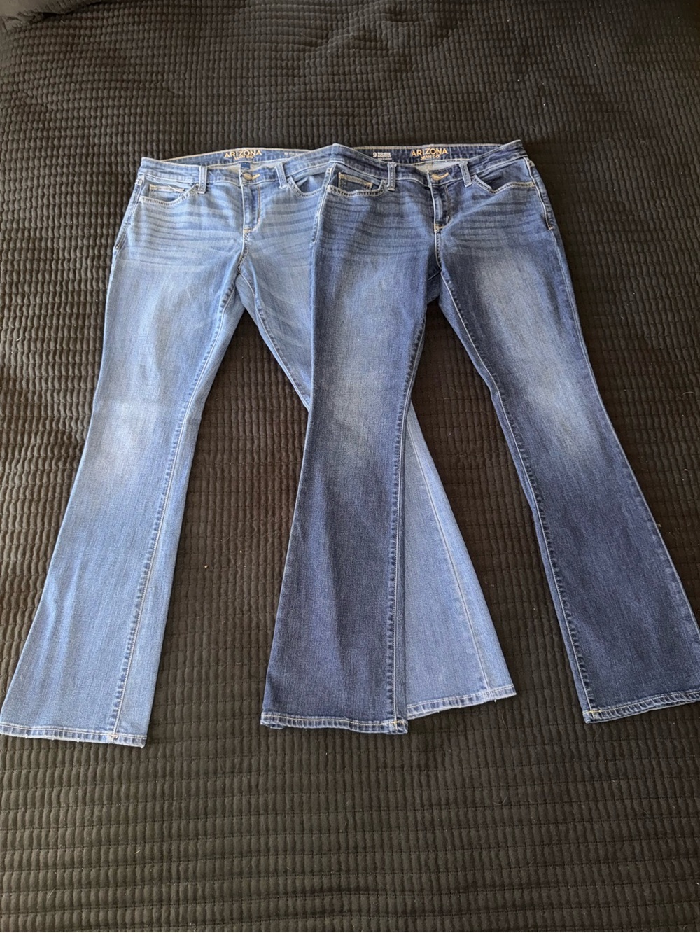 Arizona Jean Co Juniors Mid-Rise Bootcut Jeans - Size 9